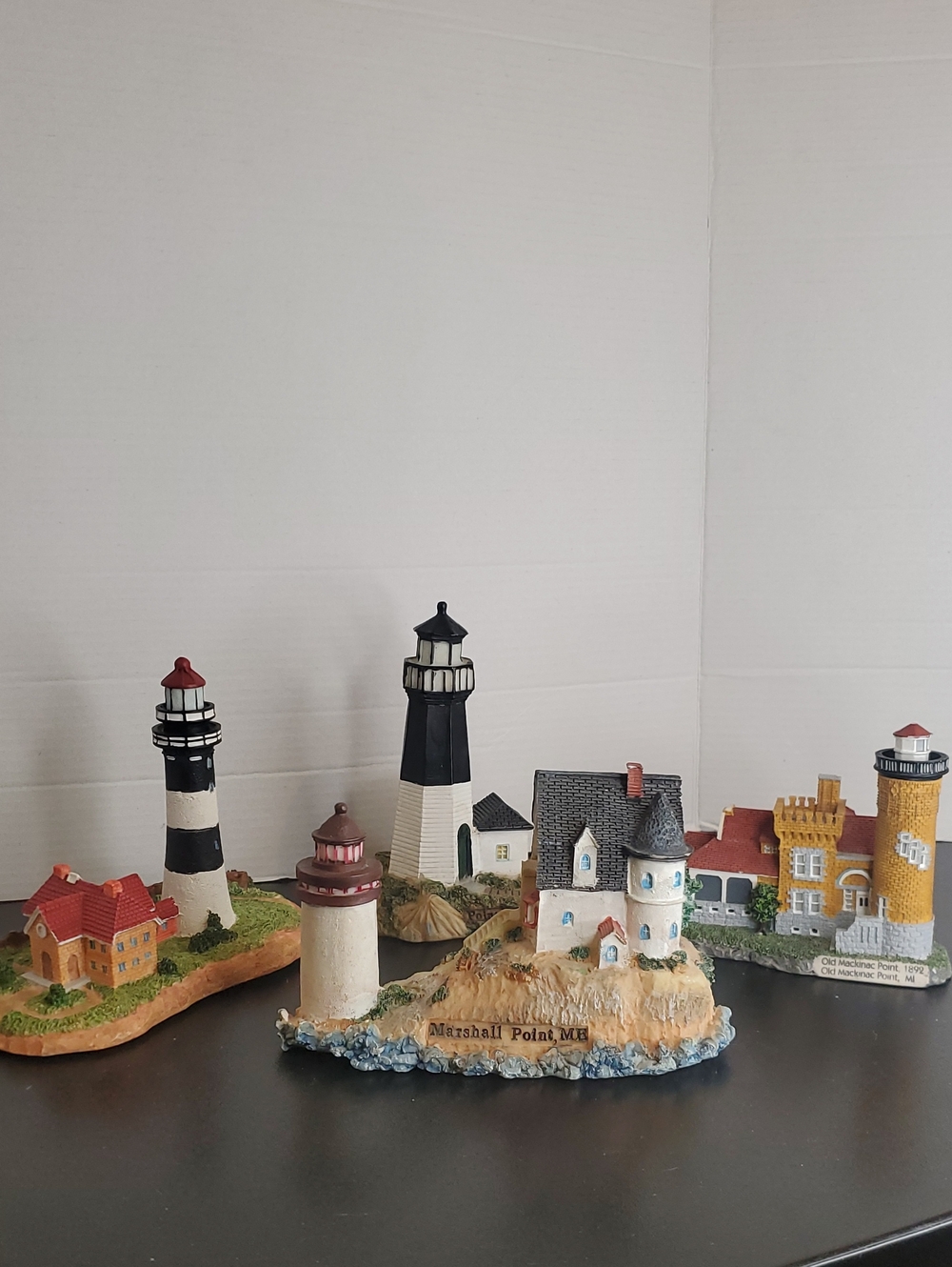Set Of 4 Vintage Lighthouses Home Art Figurines with Houses